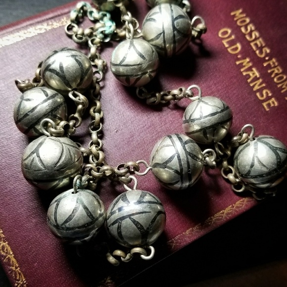 Vintage Jewelry - Vintage chunky silver inlay ball necklace long